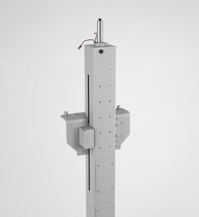 medinstrus-MOTCOL-Column-with-motorized-elevation-for-Linea-series-arms-near-front